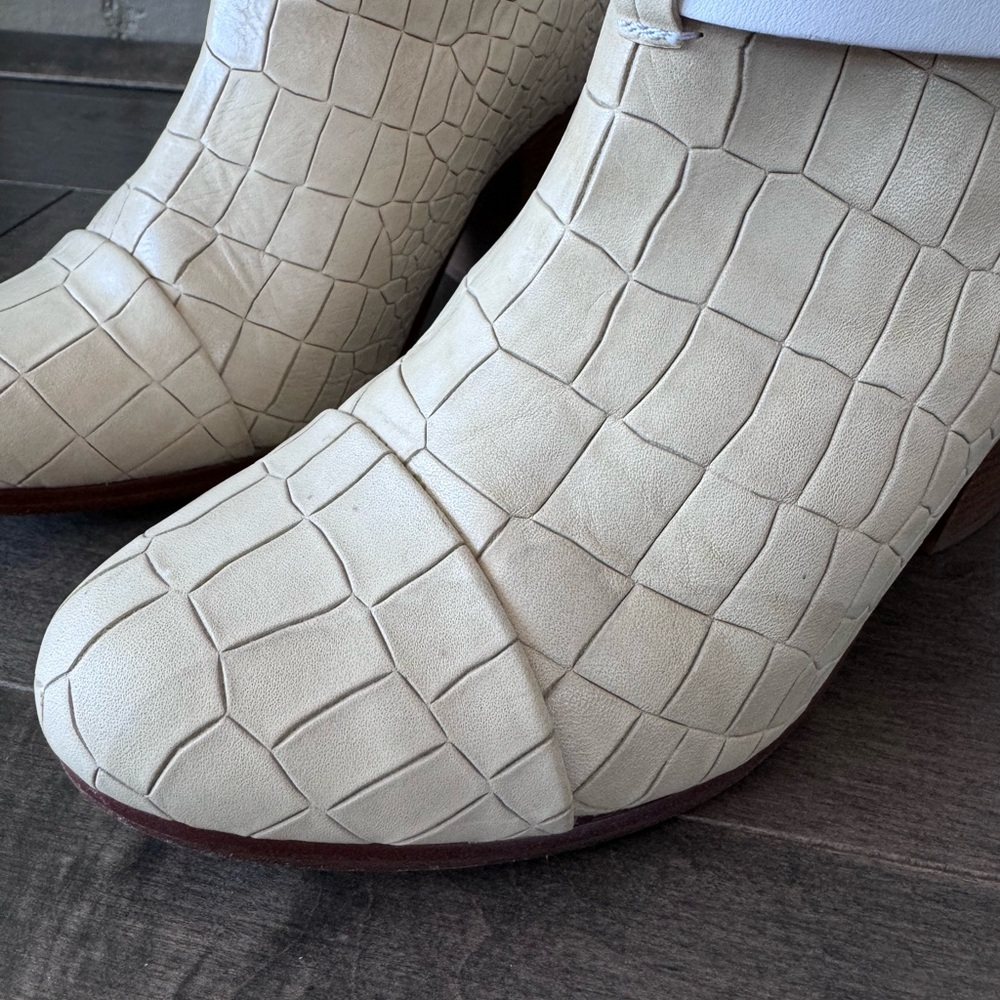 Rag & Bone Harrow Croc Embossed Leather Ankle Boots - Picture 9 of 9